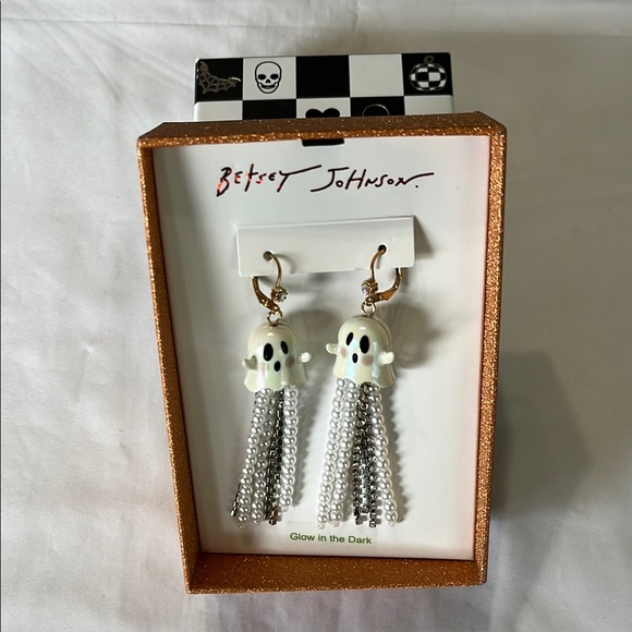 Betsey Johnson Glow in the Dark Ghost Earrings NWT - Picture 3 of 6